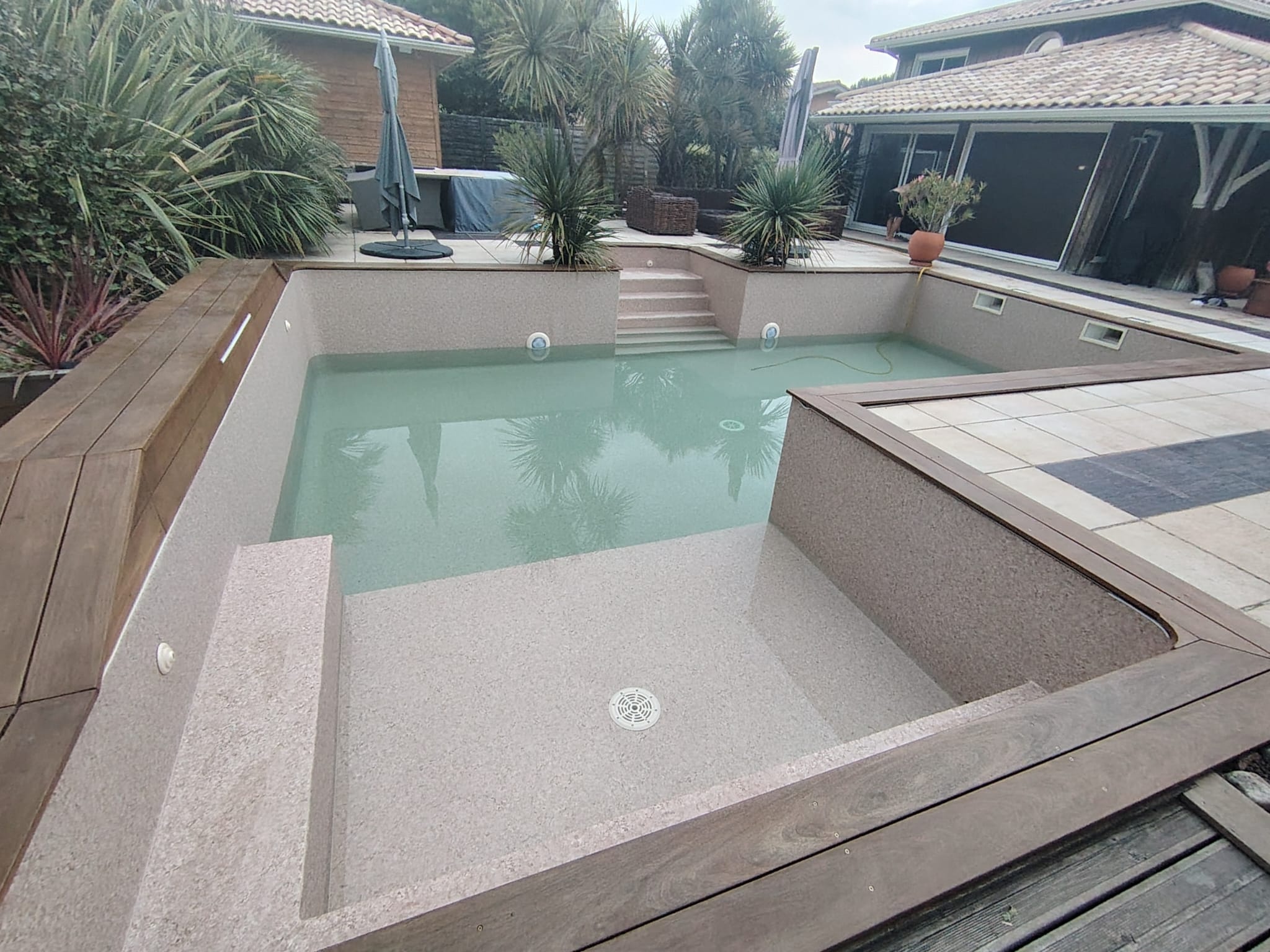 Piscine éclairage RGB nuit